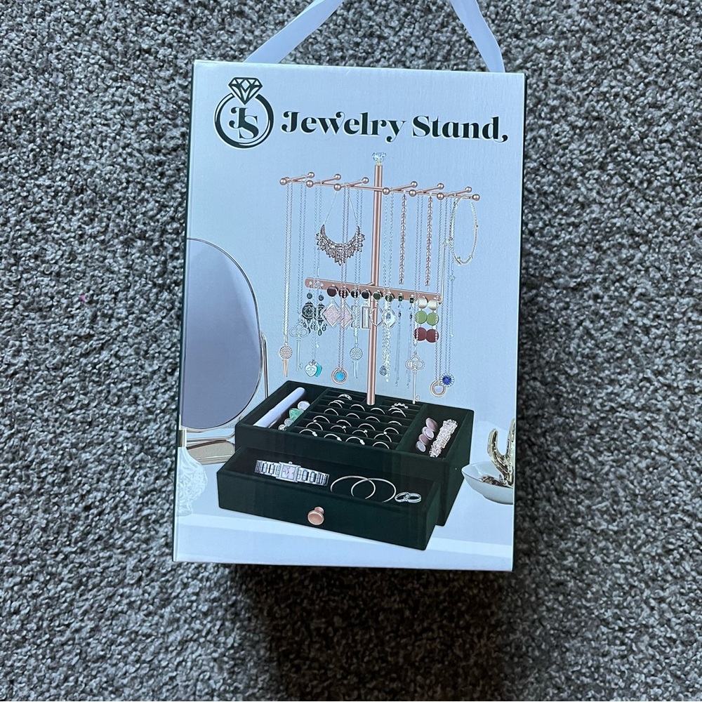 Jewelry stand jewelry box